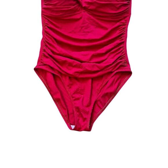 La Blanca Women's Red Nylon/Spandex Twisted Bandeau Ruched One pc Swimsuit - Picture 5 of 8
